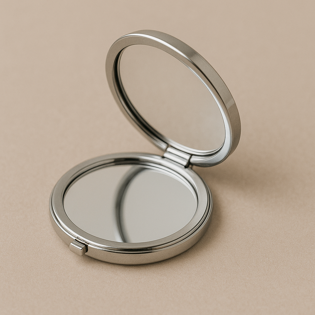 Compact beauty mirror